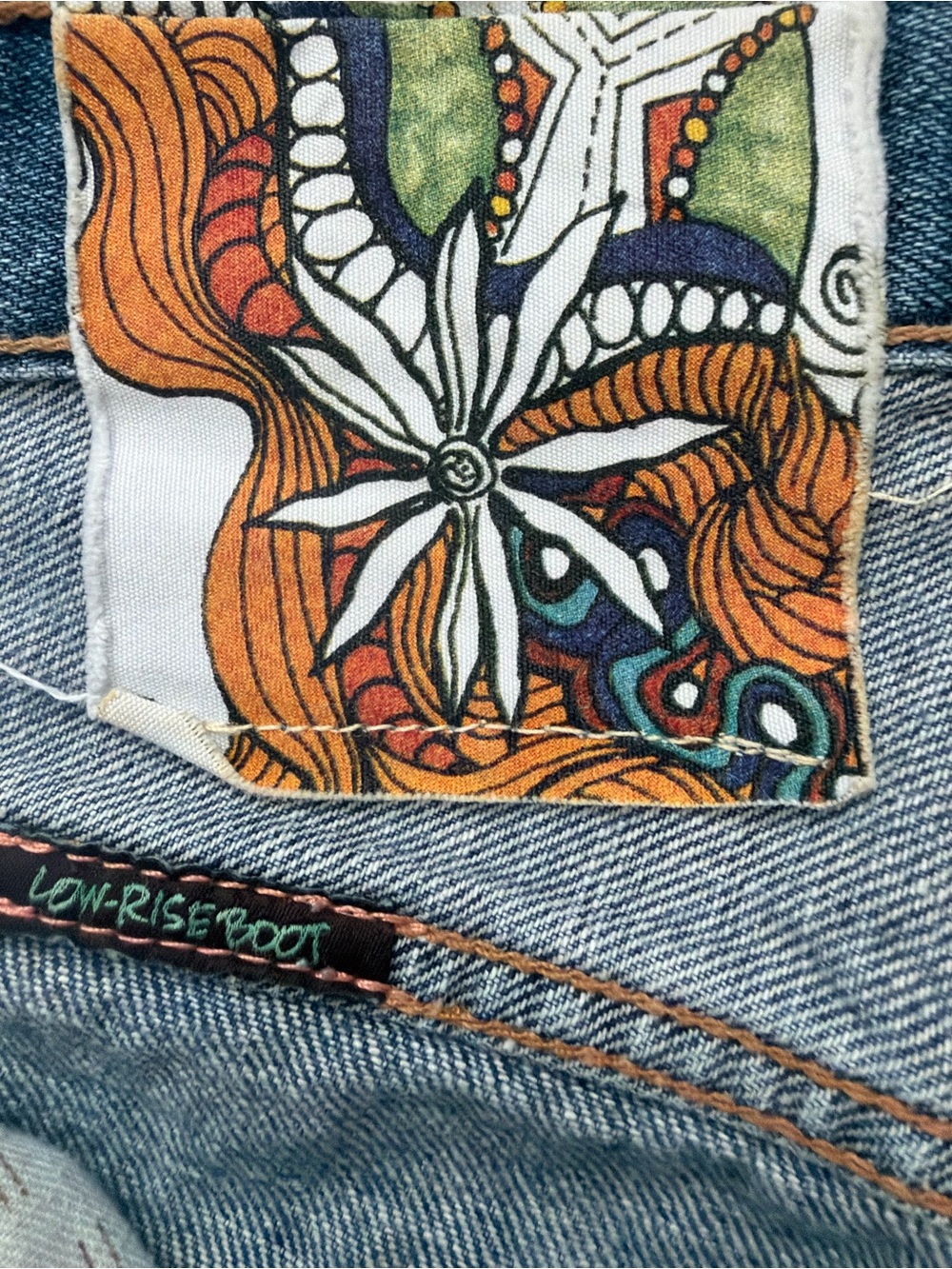 Hollister Men's Straight Jeans in Dark Blue Denim - Picture 3 of 5